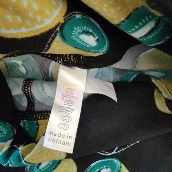 Rare LuLaRoe One Size OS Legging Kiwi Tree Fruit Green Black Soft Rare - Picture 5 of 10